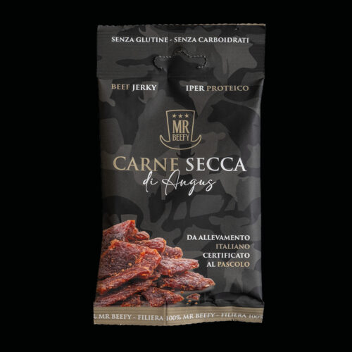Black camo beef jerky bag labeled Carne Secca di Angus, MR Beeffy logo, gluten-free, high-protein messaging visible